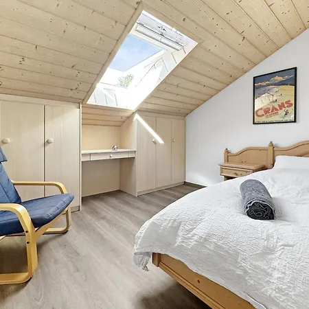 Daire Family Penthouse With View Of The Swiss Alps *